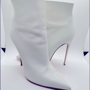 CHRISTIAN LOUBOUTIN
Calfskin So Kate Booty 100 Ankle Boot